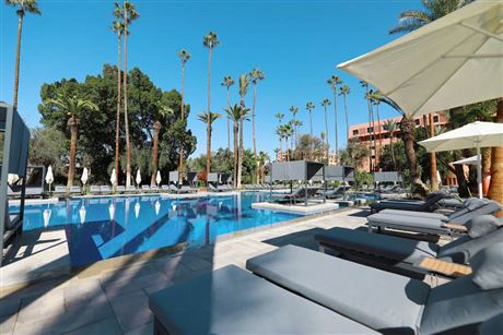 Kenzi  Rose Garden Hotel